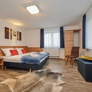 Szálloda Sunny, Straubing